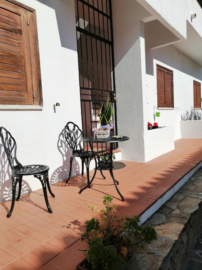 Aria Di Vacanza - Molara Loiri Porto San Paolo Exterior photo